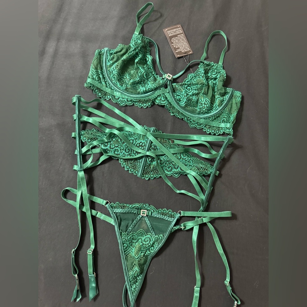 New xl green Strappy bra panty Garterbelt Lingere set rhinestone lave